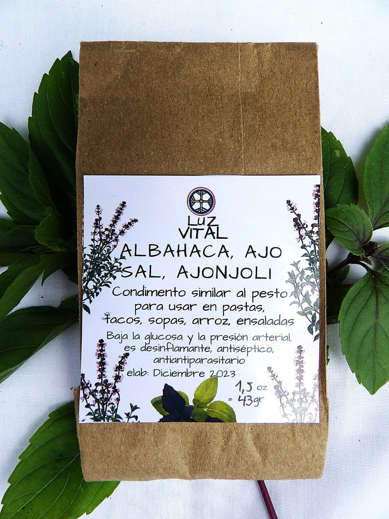 Organic artisanal hand made pasta sauce with Albahaca y Ajo. Digestivo, baja el azúcar, antiparasitario benefits.