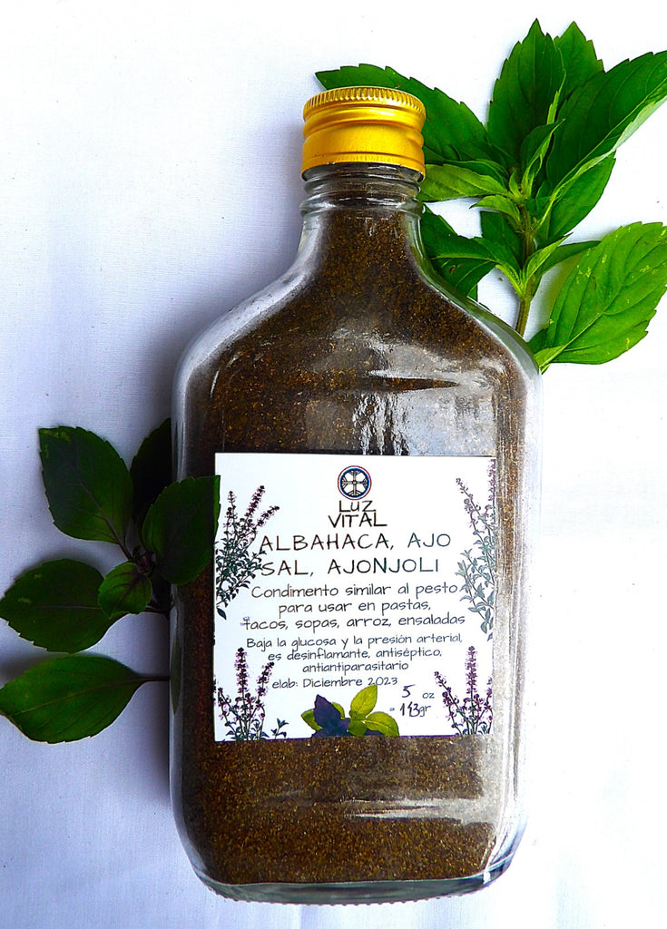 Organic artisanal hand made pasta sauce with Albahaca y Ajo. Digestivo, baja el azúcar, antiparasitario benefits.