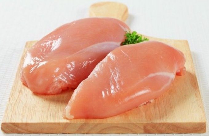Raw, boneless pasture raised chicken breast. Sustainable and regenerative meat sourcing for nutrient dense meals.