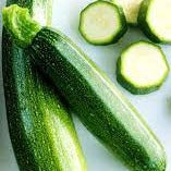 Fresh, green "beyond organic" zucchini. Regenerative and sustainable cultivation for digestion and skin health.
